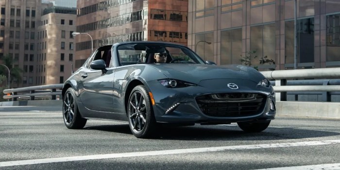 Mazda sports cars with manual transmission