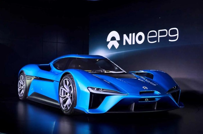 NIO sports cars with autonomous tech