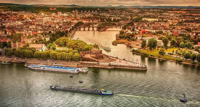 Hotels near Rhine River cruises